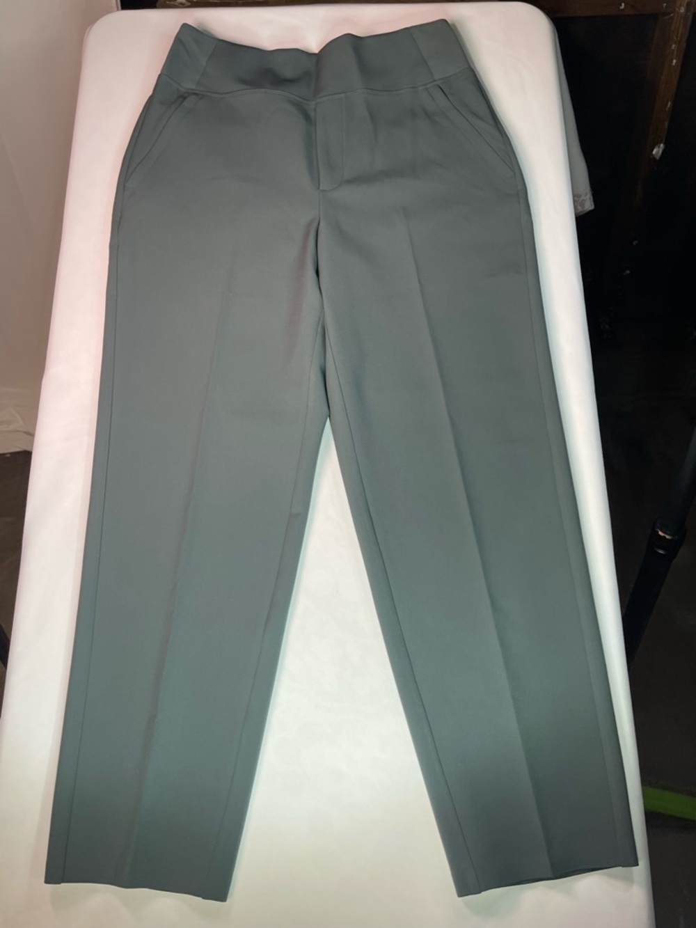 Athleta Cropped Straight-Leg Pants in Gray Green